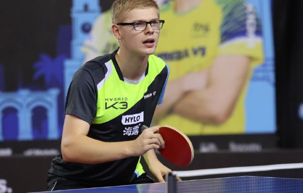 卖青训赚钱 英媒称梅努今夏可能离队 曼联标价7000万镑.