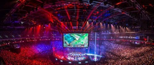 凭借坚韧的 凭借坚韧的