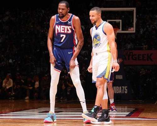 各方拭目以 各方拭目以