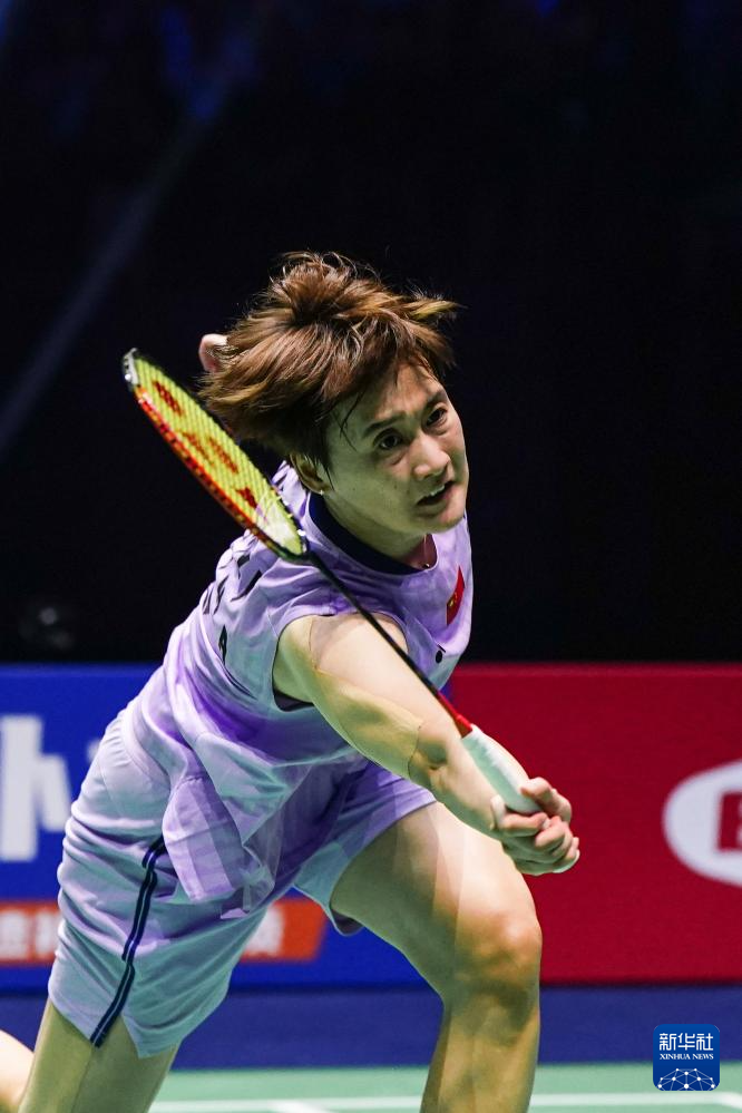 仅是两位足 仅是两位足