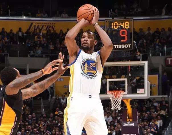 D與替補得 D與替補得